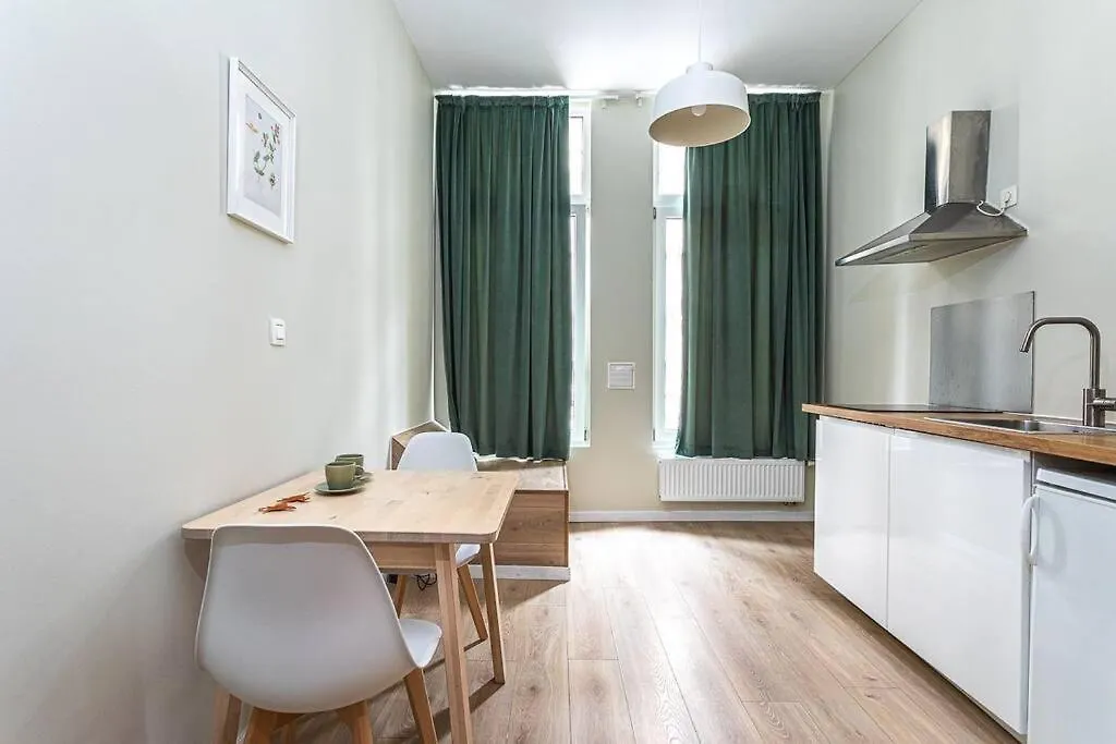 Van Lerius Studio Antwerpen 0*,  België